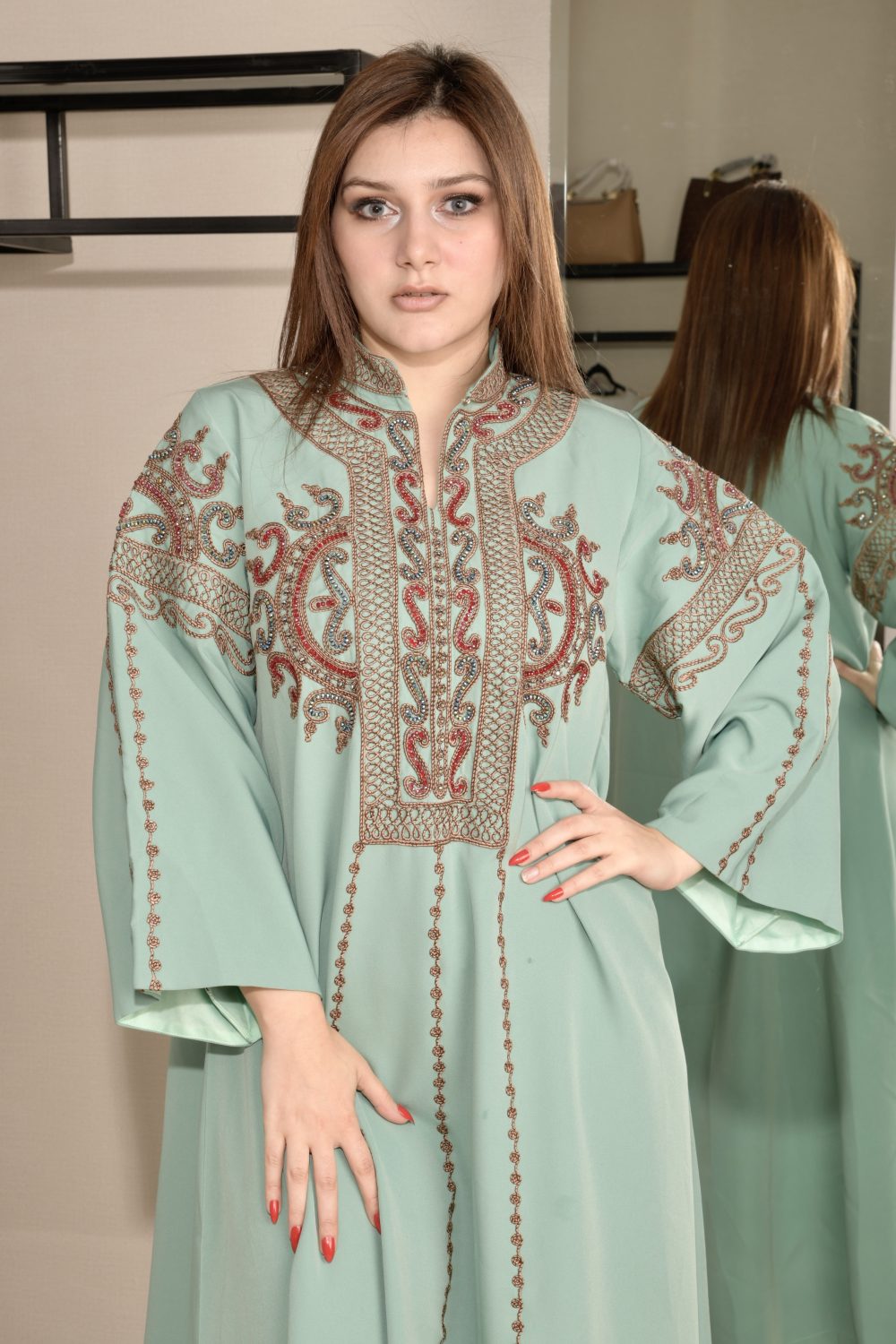 جلابيه بطابع مغربي شك وتطريز